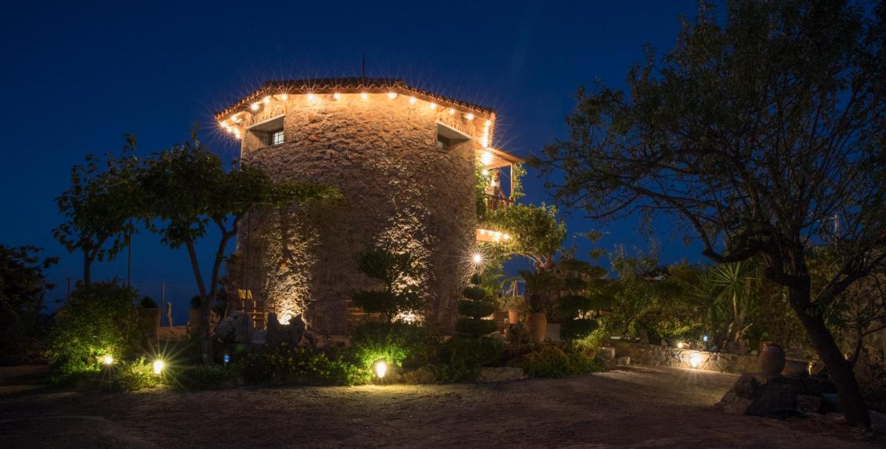 Traditional Windmill-Milos Kroustas Exterior photo