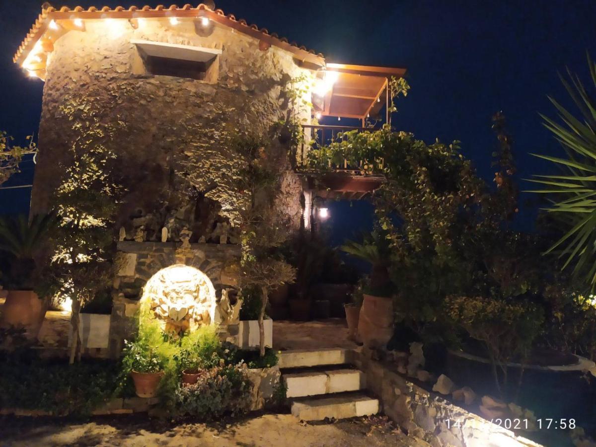 Traditional Windmill-Milos Kroustas Exterior photo